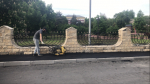 У сквера Памяти и Славы на ул.Гарданова завершилось обновление пешеходного тротуара. - Администрация г. Малгобек